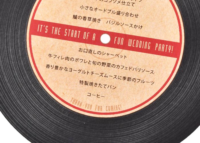 ゲストテーブルを華やかに飾れるメニュー表
