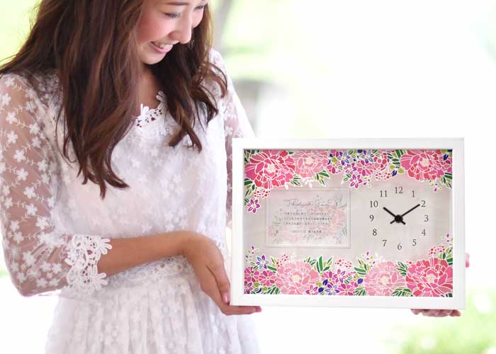 ずっと使える実用的な時計の両親贈呈品