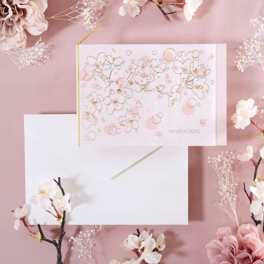 さくらの花を線画イラストで金箔押しした結婚式招待状