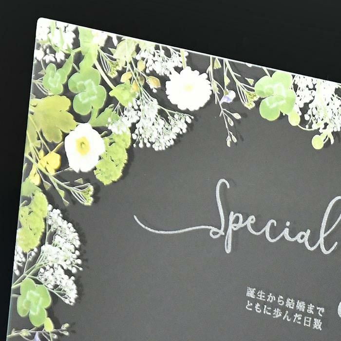 クローバーやガーベラ、カスミソウなどの可憐でナチュラルなデザインをUV印刷でほどこしました