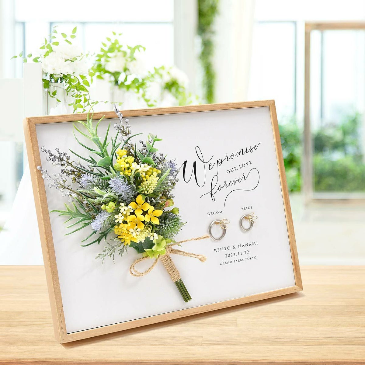 結婚式の指輪交換シーンで使うリングピローがおしゃれなボードタイプに
