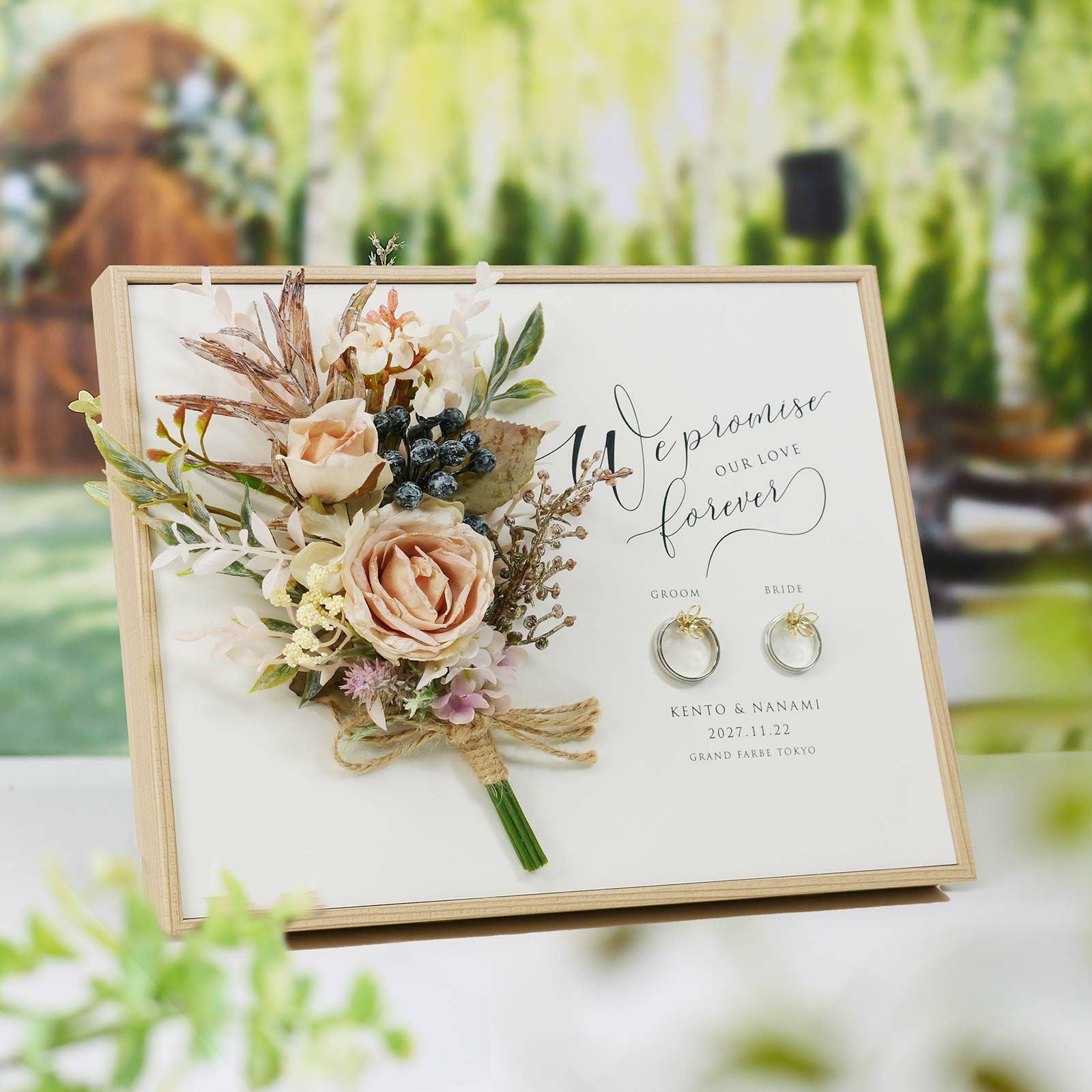 落ち着いたピンクのお花アレンジ付きリングボード