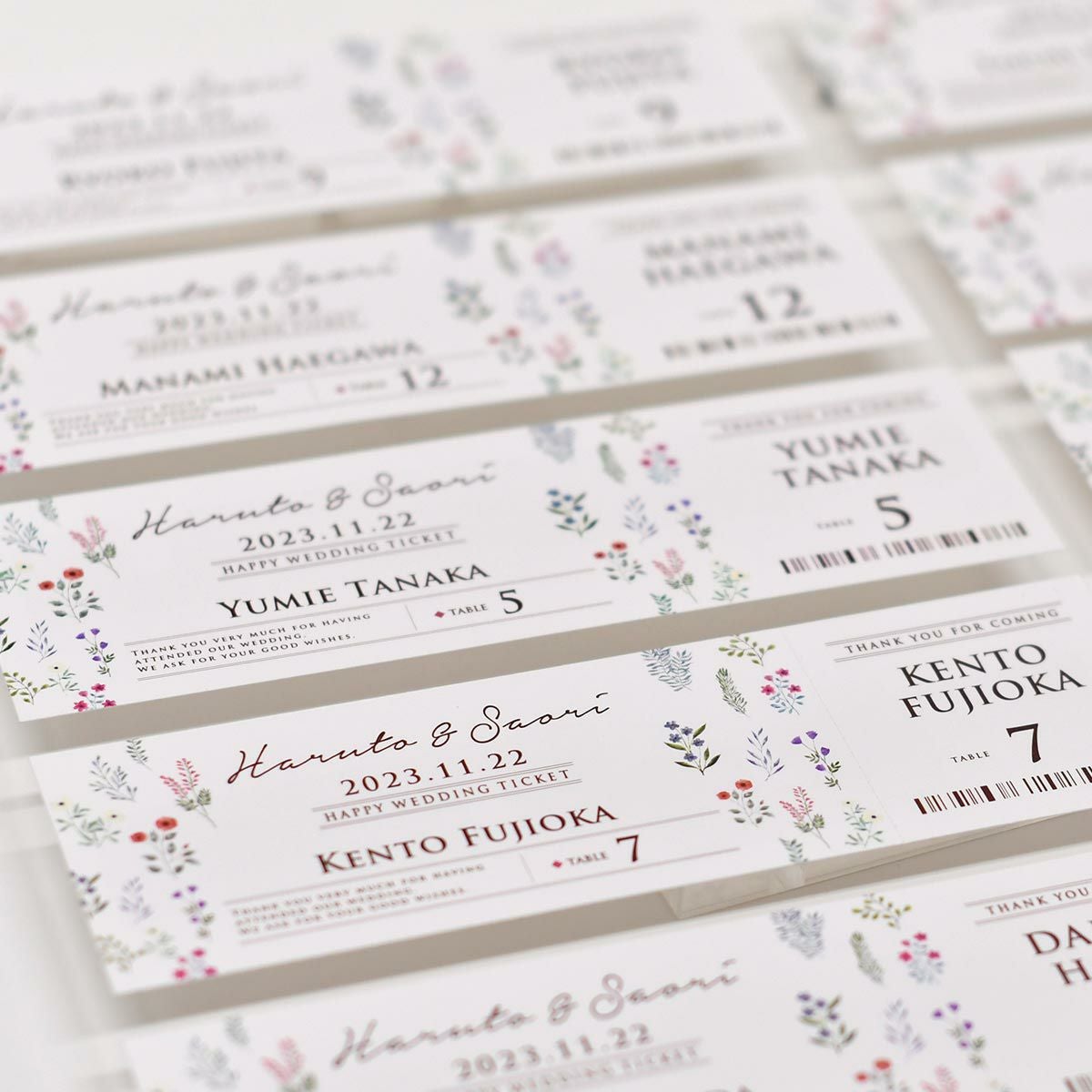 ボタニカルやナチュラルをコンセプトにデザインしたおしゃれなエスコートカード