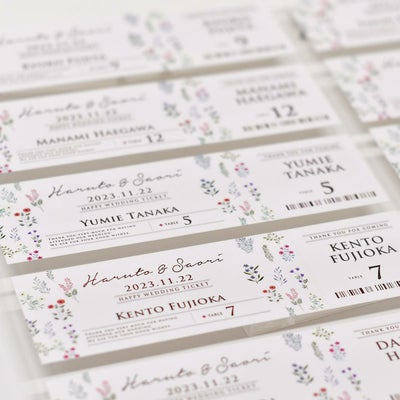 ボタニカルやナチュラルをコンセプトにデザインしたおしゃれなエスコートカード