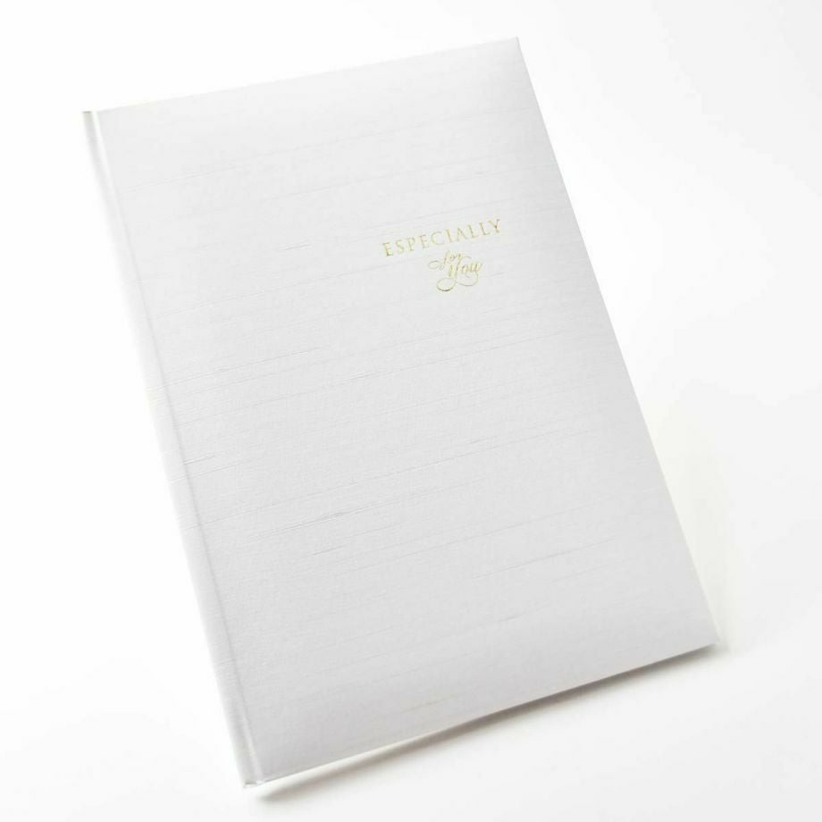 卒業記念ギフトは専用箱に入れてお届け