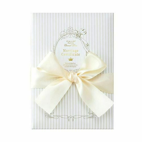 憧れのパリを連想させるおしゃれなデザインの結婚証明書