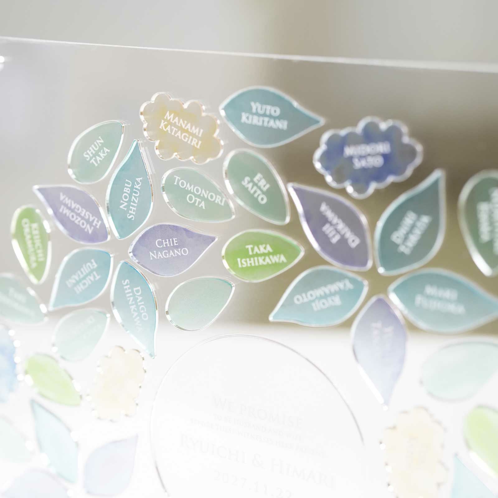 式後インテリアとして飾ることを想定したアクリルカバー付き