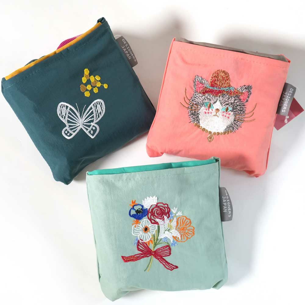 バッグは内ポケットに収納可能！サブバッグとしてコンパクトに持ち運べて便利