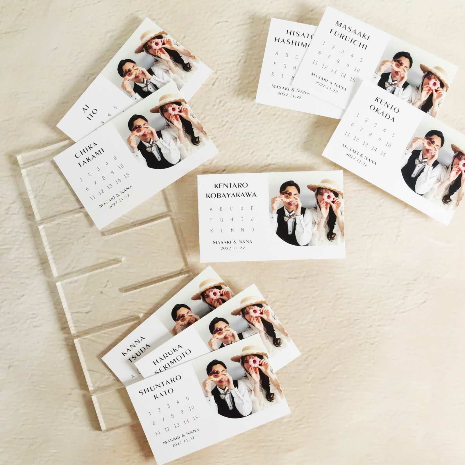 名刺サイズのおしゃれなデザインエスコートカード