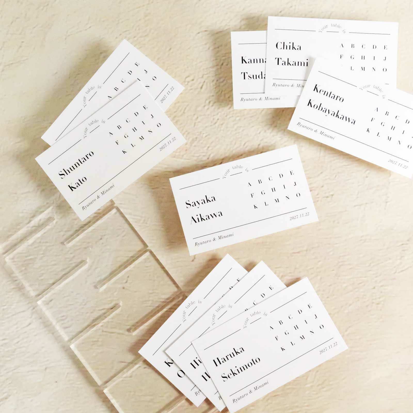 名刺サイズのおしゃれなデザインエスコートカード