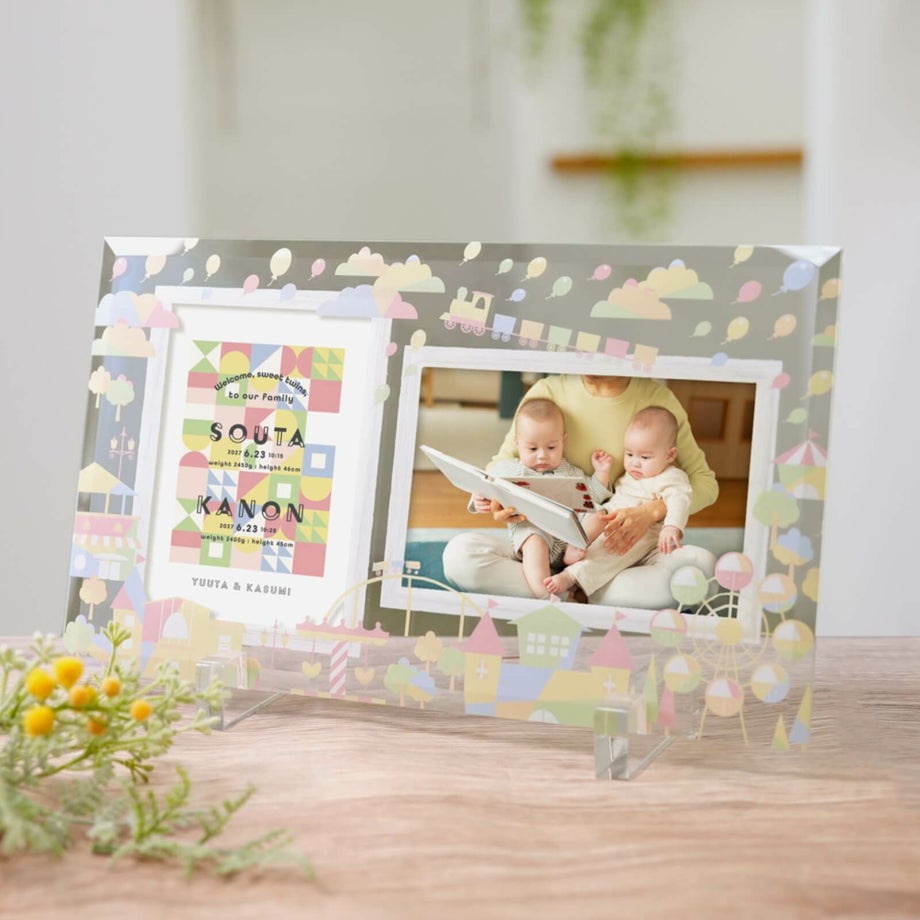 ポップな遊園地デザインのガラスフォトフレーム命名書