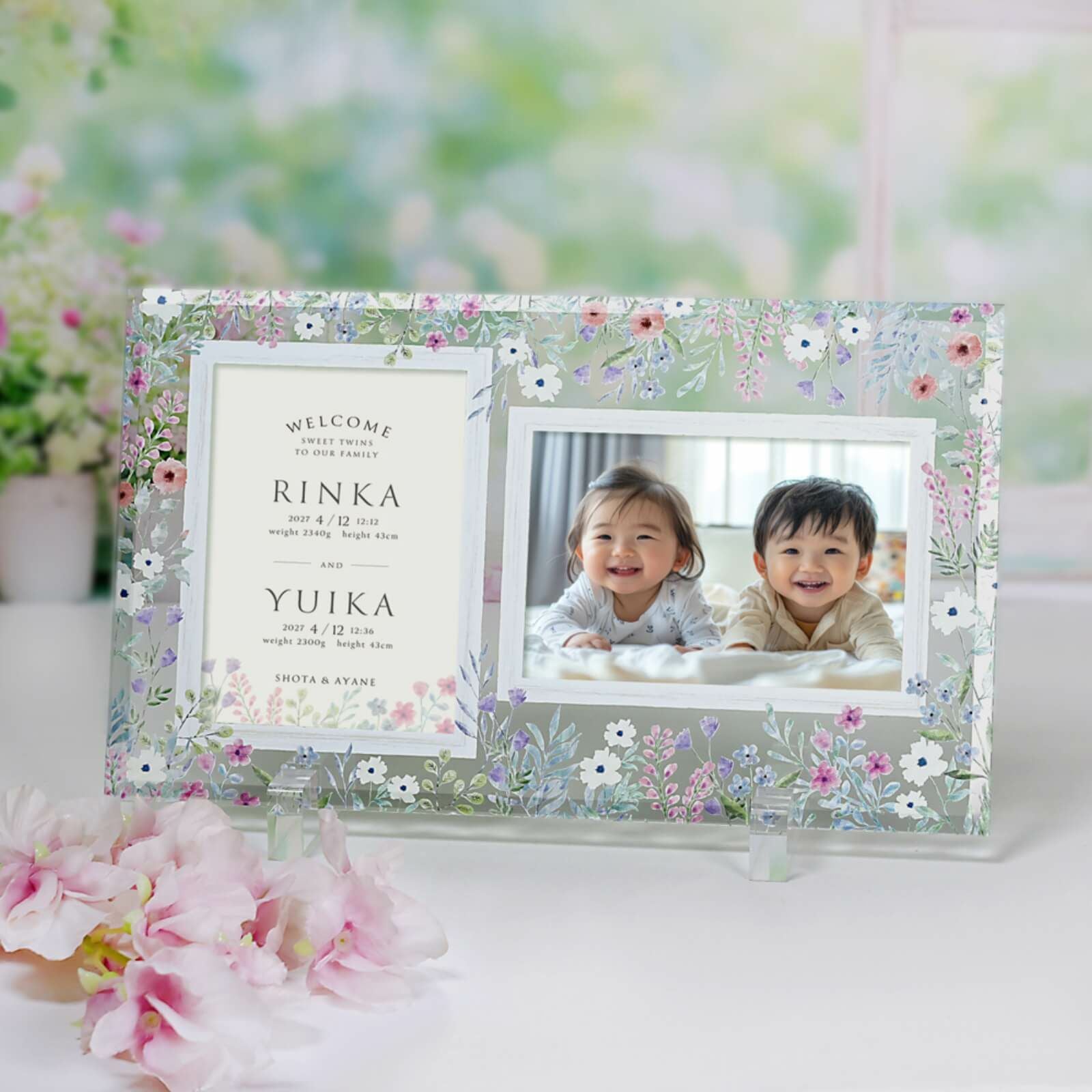 可愛いお花を散りばめたフルールデザインのガラスフォトフレーム命名書
