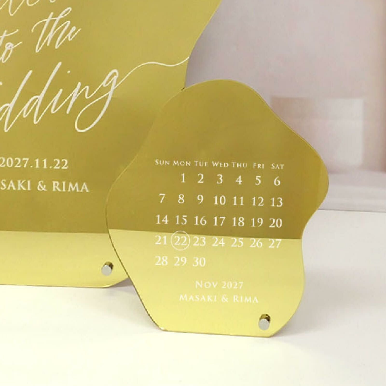 コンパクトタイプの卓上ミラーボード