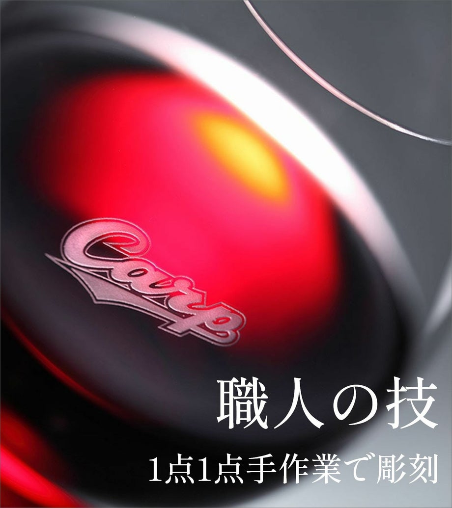 職人の技1点1点手作業で彫刻