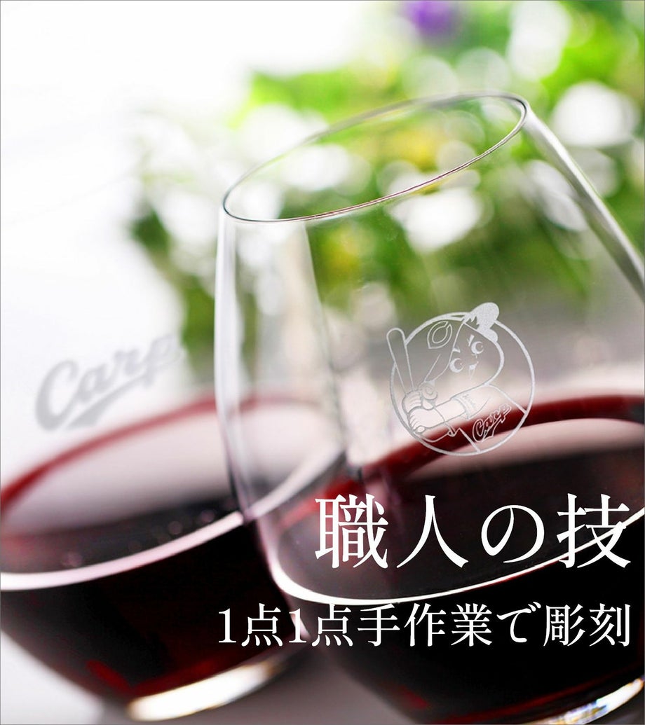 職人の技1点1点手作業で彫刻