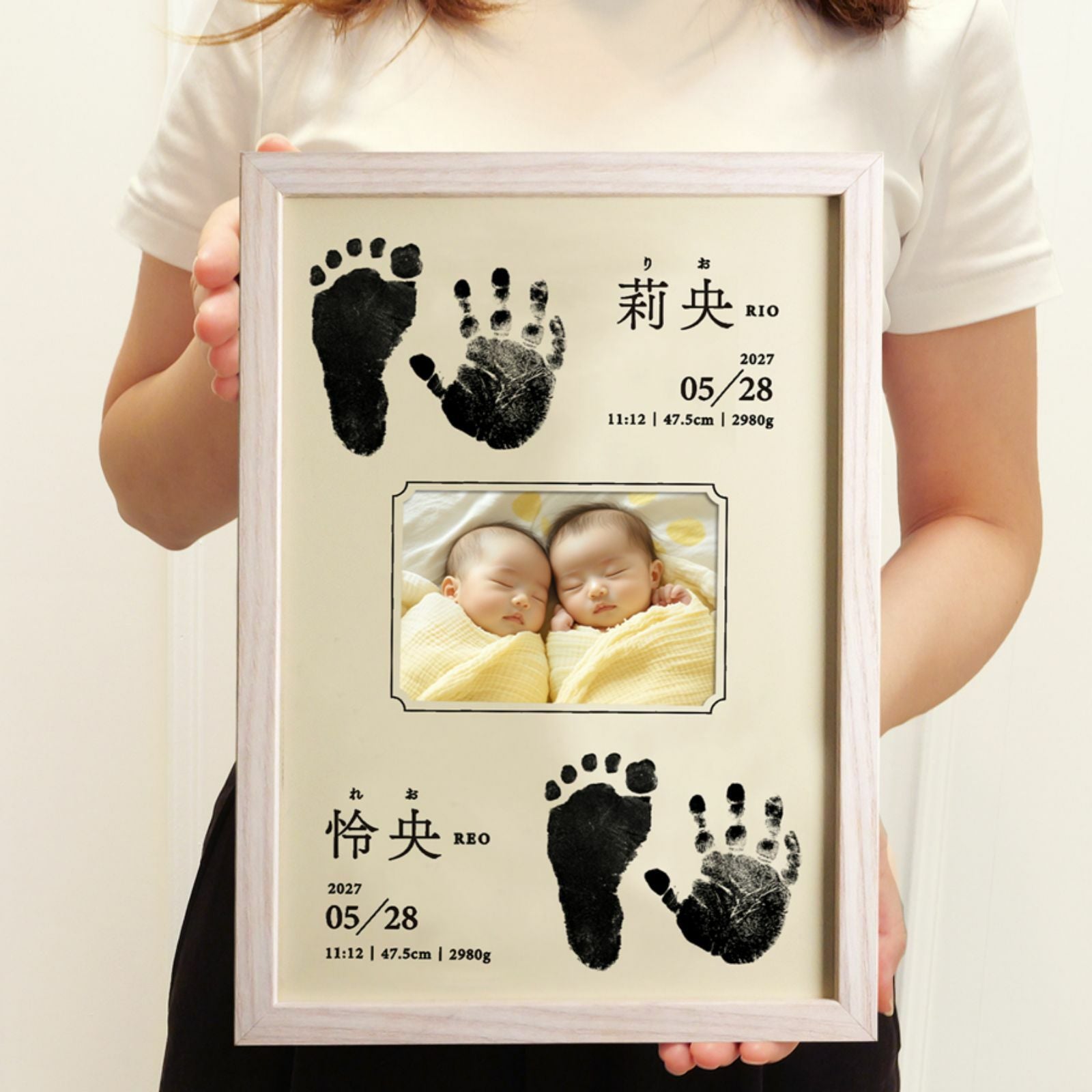 どこにでもすっと飾れるちょうどいい存在感の命名書