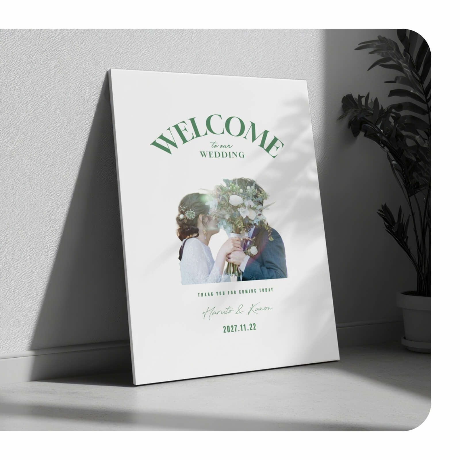 デザイナーがお写真を切り抜きしバランスよくレイアウトするフォトパネルウェルカムボード