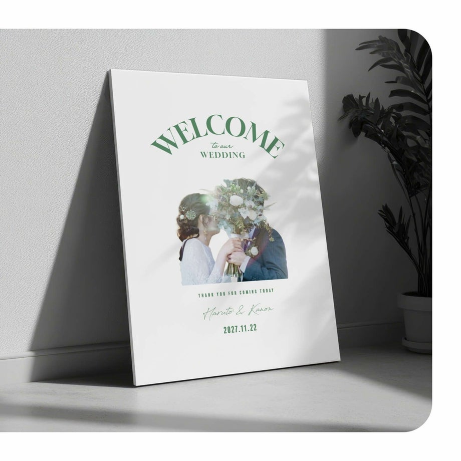 デザイナーがお写真を切り抜きしバランスよくレイアウトするフォトパネルウェルカムボード