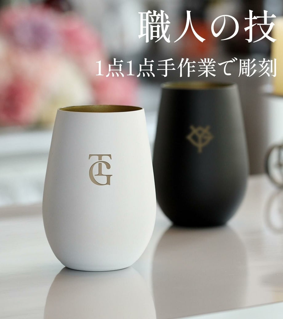 職人の技1点1点手作業で彫刻