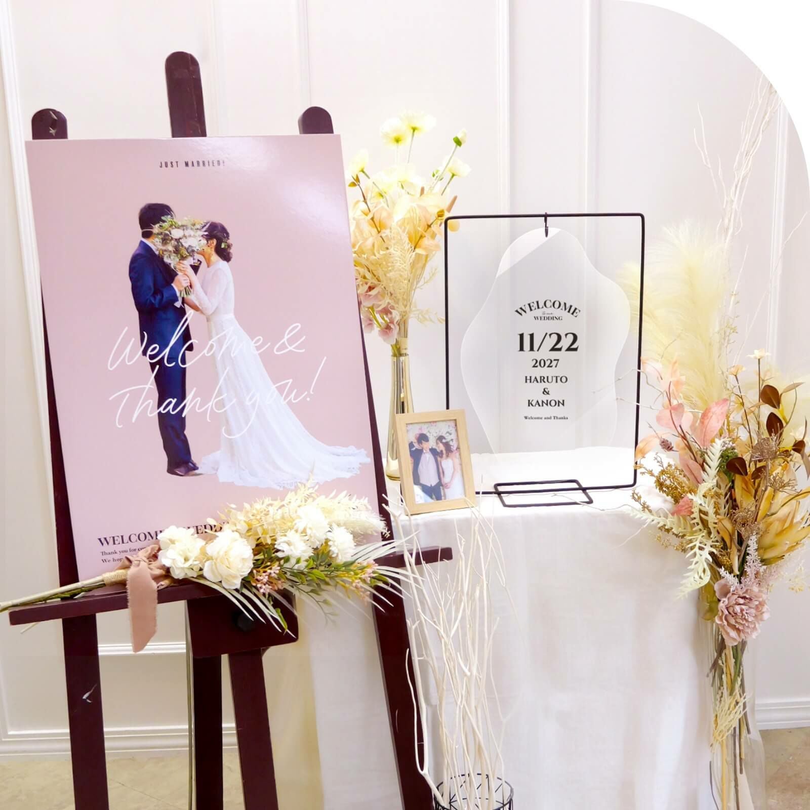 おしゃれにウェルカムスペースに飾るアイアンスタンドウェルカムボード