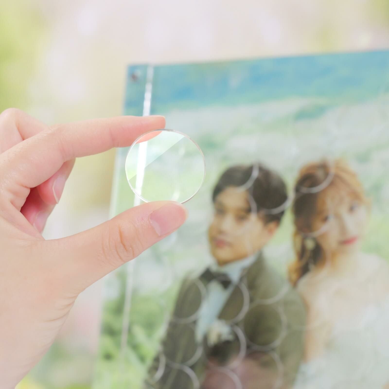 おしゃれ度バツグン！透明クリアなピース