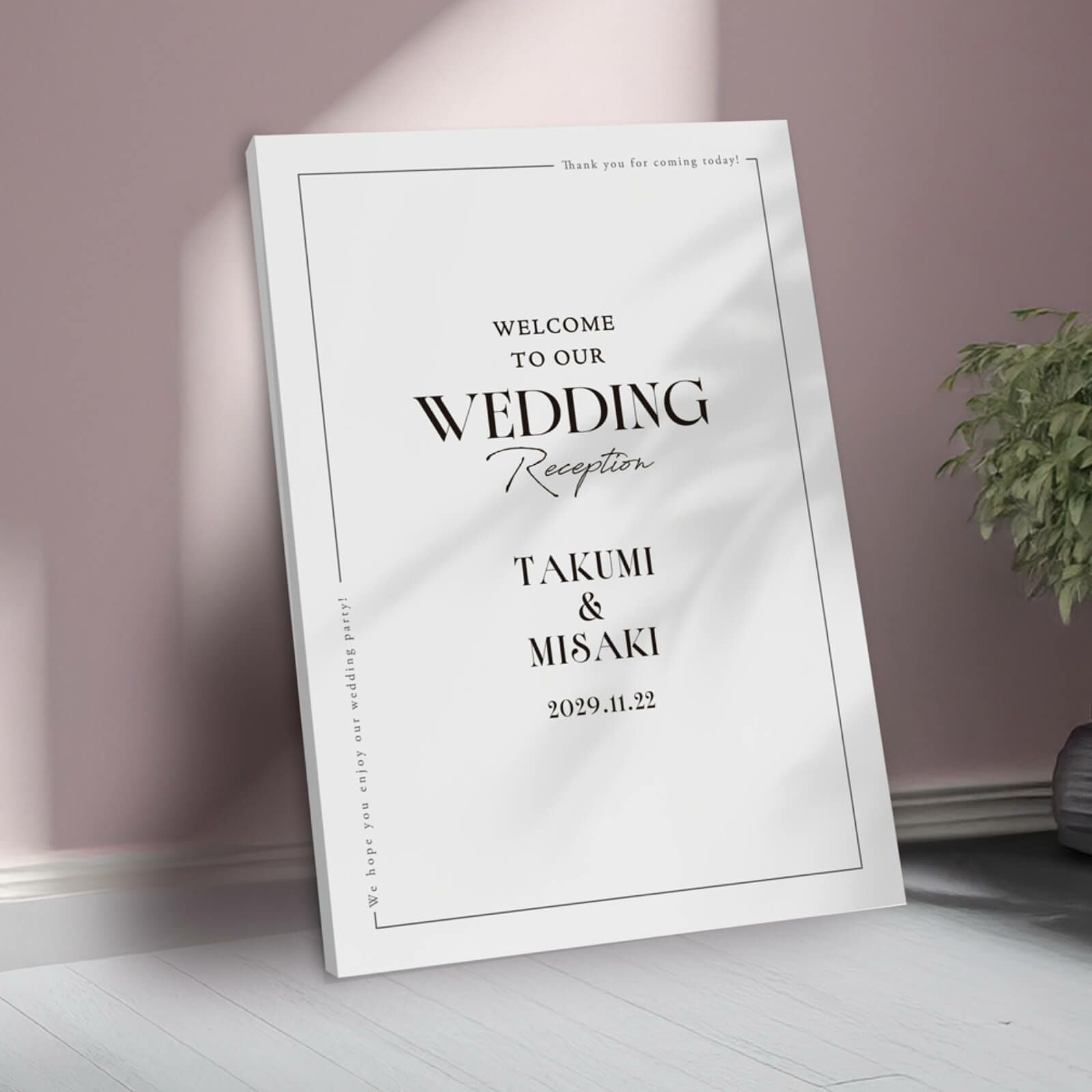 結婚式後はお部屋に立てかけたり結婚式後も長く楽しめるパネルウェルカムボード