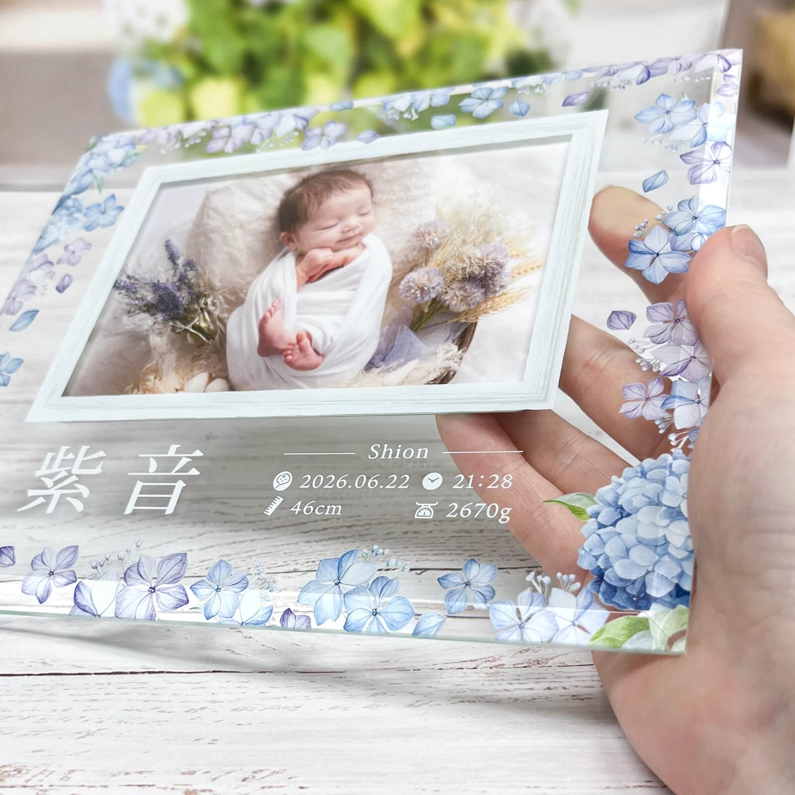 取り扱いやすいL判サイズが入れられるおしゃれな写真立て