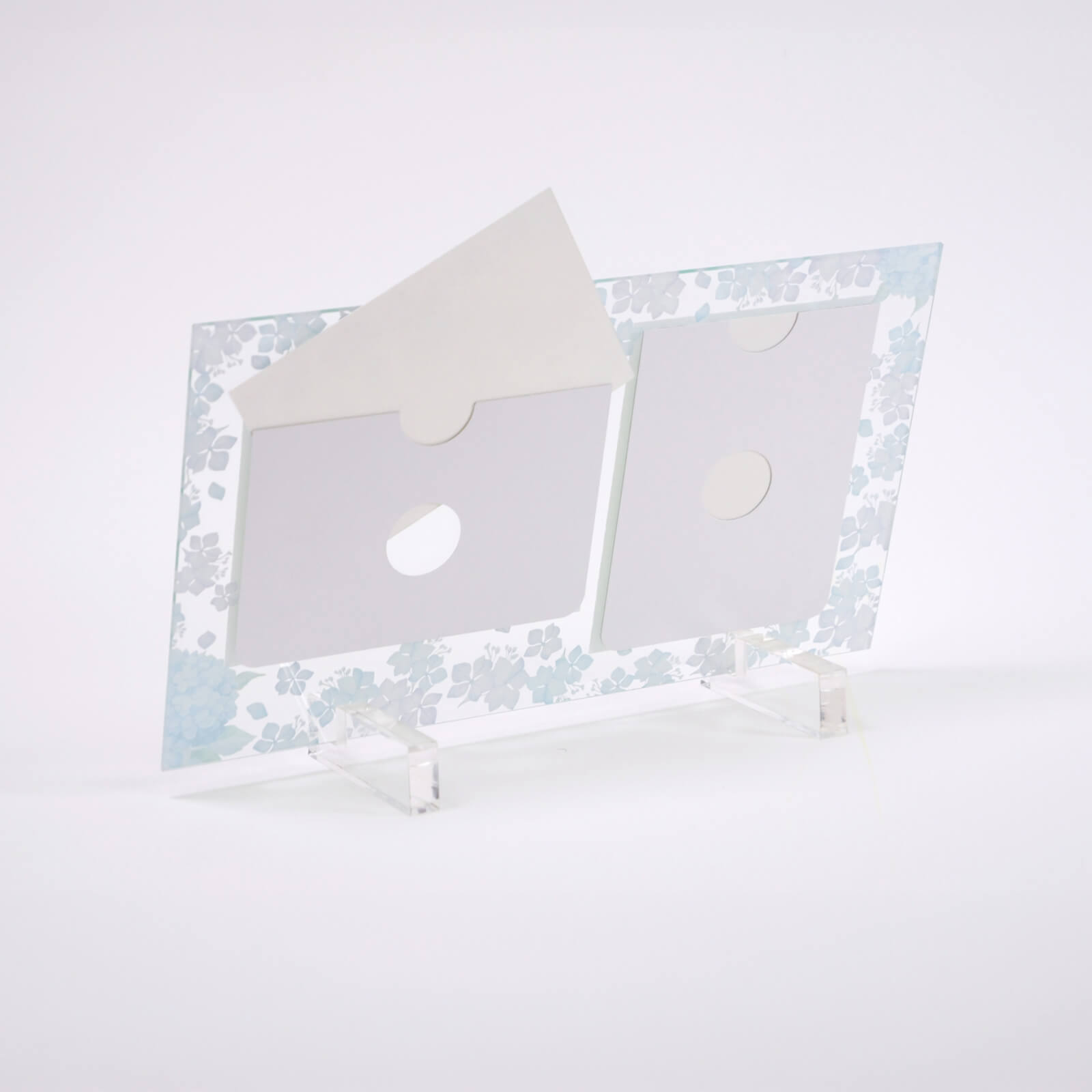 写真入れ替えが簡単な フォトフレーム仕様